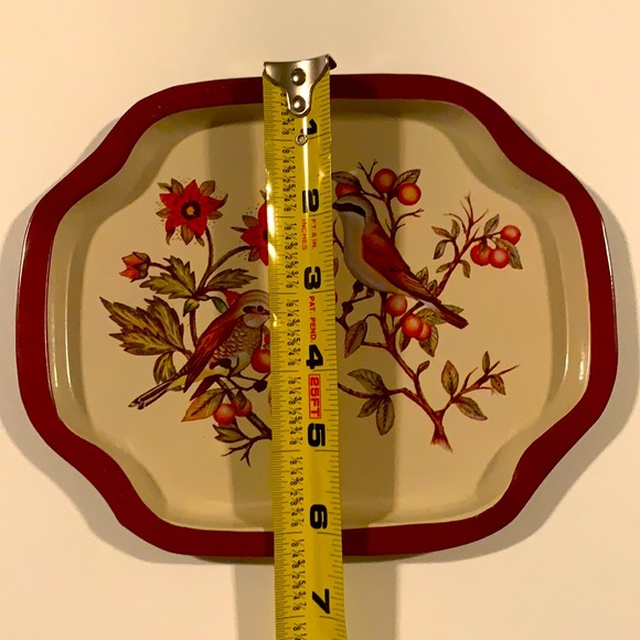 Vintage metal bird tray, Hong Kong - Picture 9 of 9